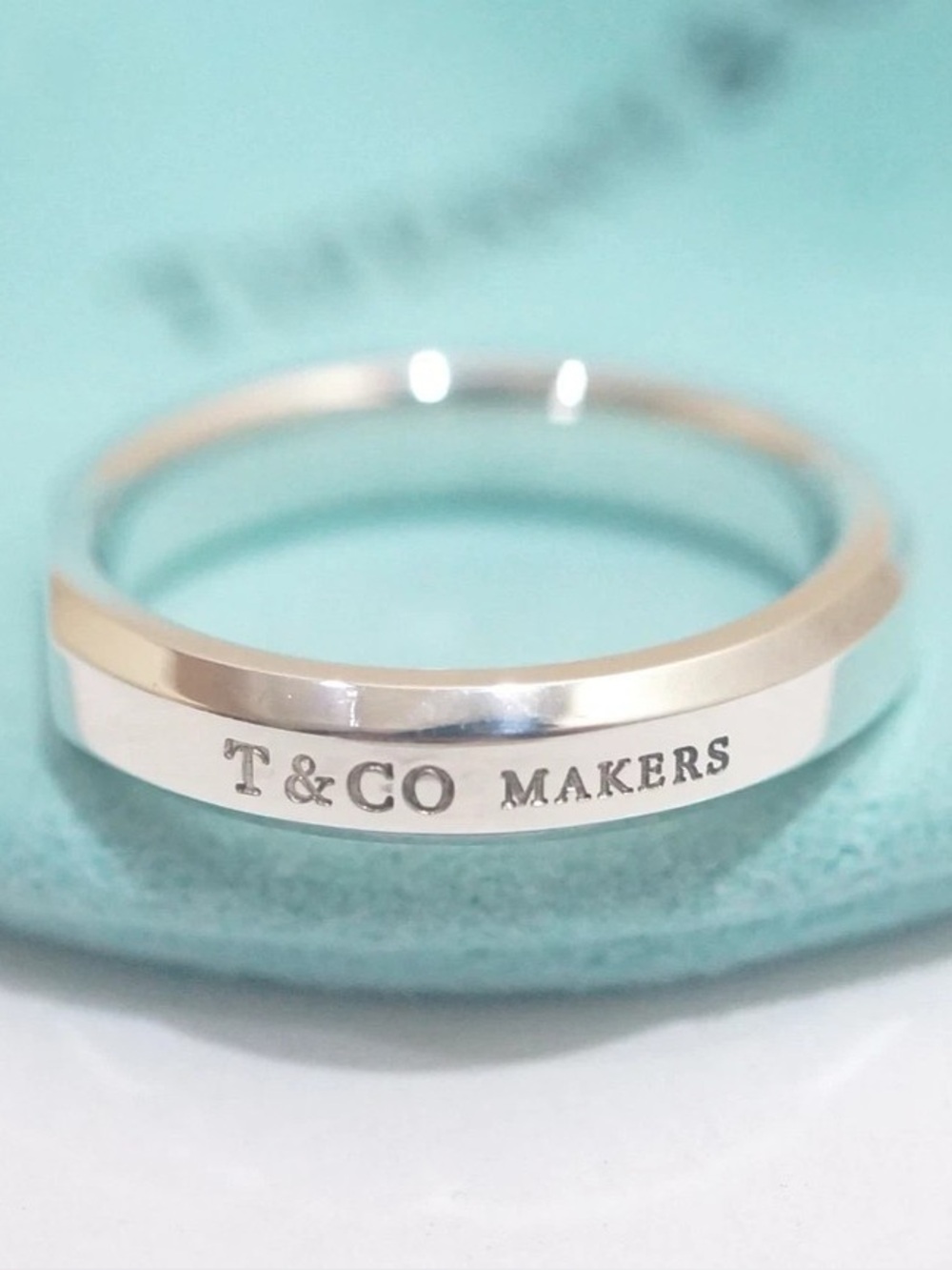 Authentic Tiffany & Co Makers Sterling Silver Ring Size 9